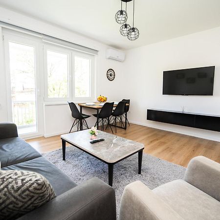 Bright 2Bdr Apartment With Balcony - Free Parking Сараево Экстерьер фото