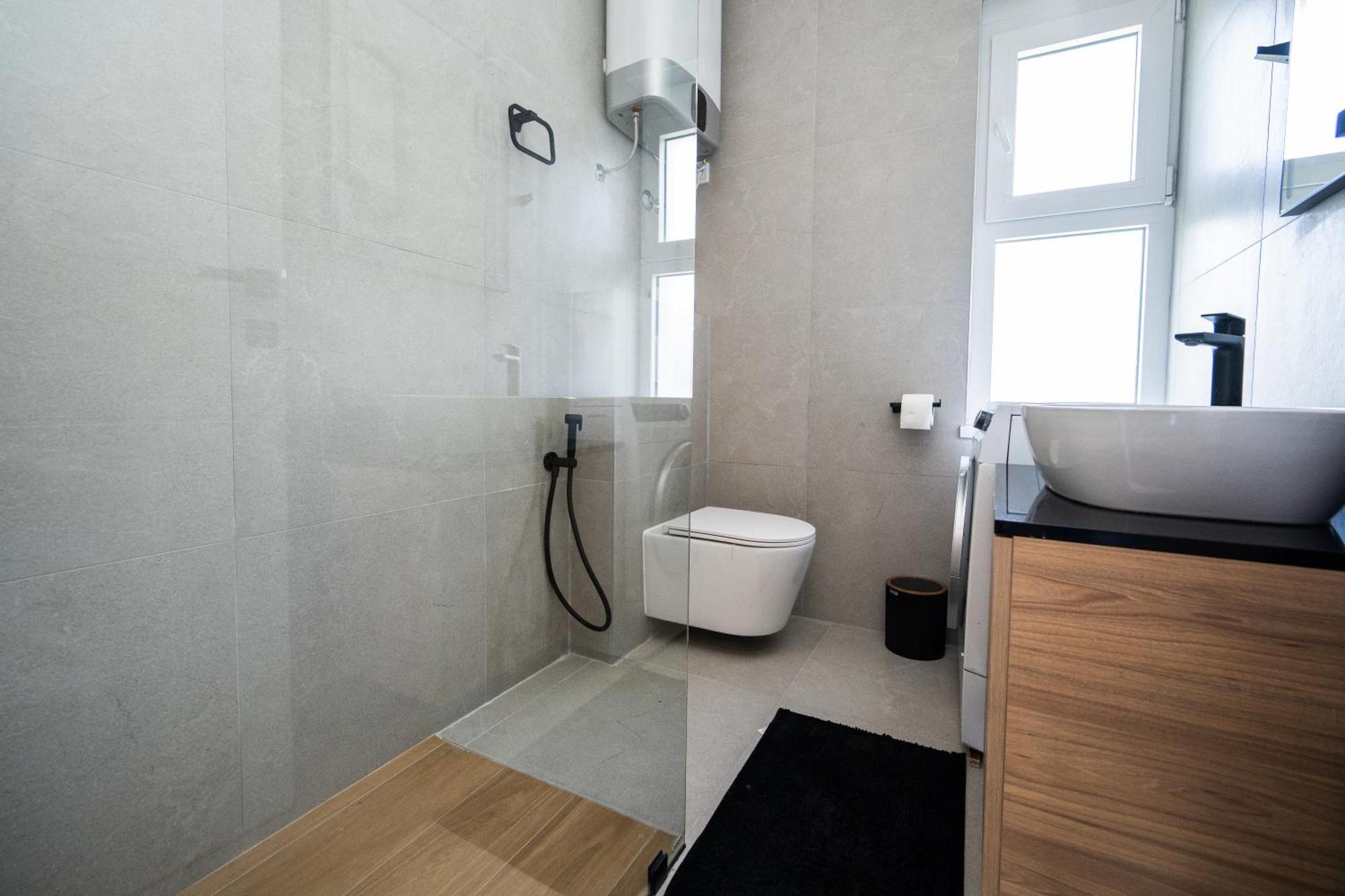 Bright 2Bdr Apartment With Balcony - Free Parking Сараево Экстерьер фото