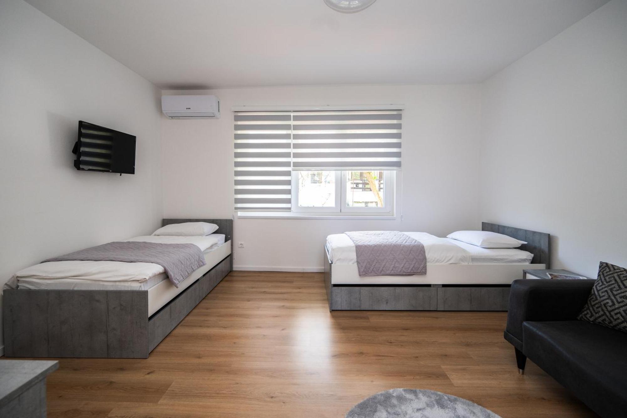 Bright 2Bdr Apartment With Balcony - Free Parking Сараево Экстерьер фото